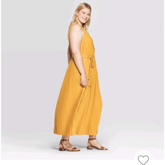 Sleeveless Maxi Dress - Picture 9 of 9